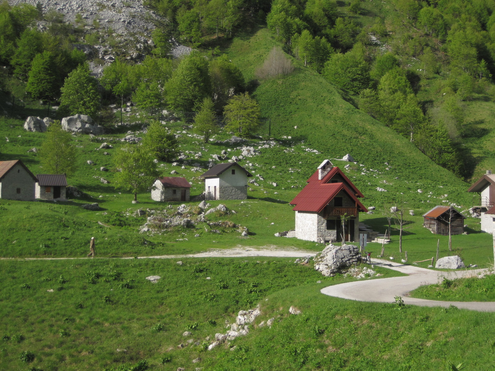 Magical Ridge above the Resia Valley resia valley ridge hike julian alps 08