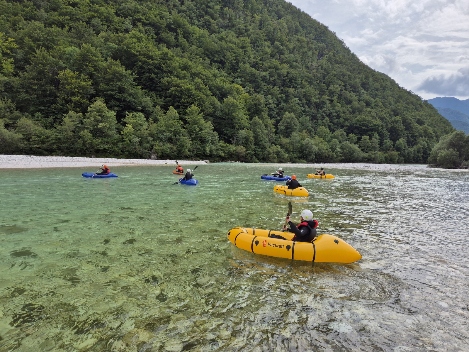 Packrafing Bovec easy packrafting on soca ricer 05.jpg