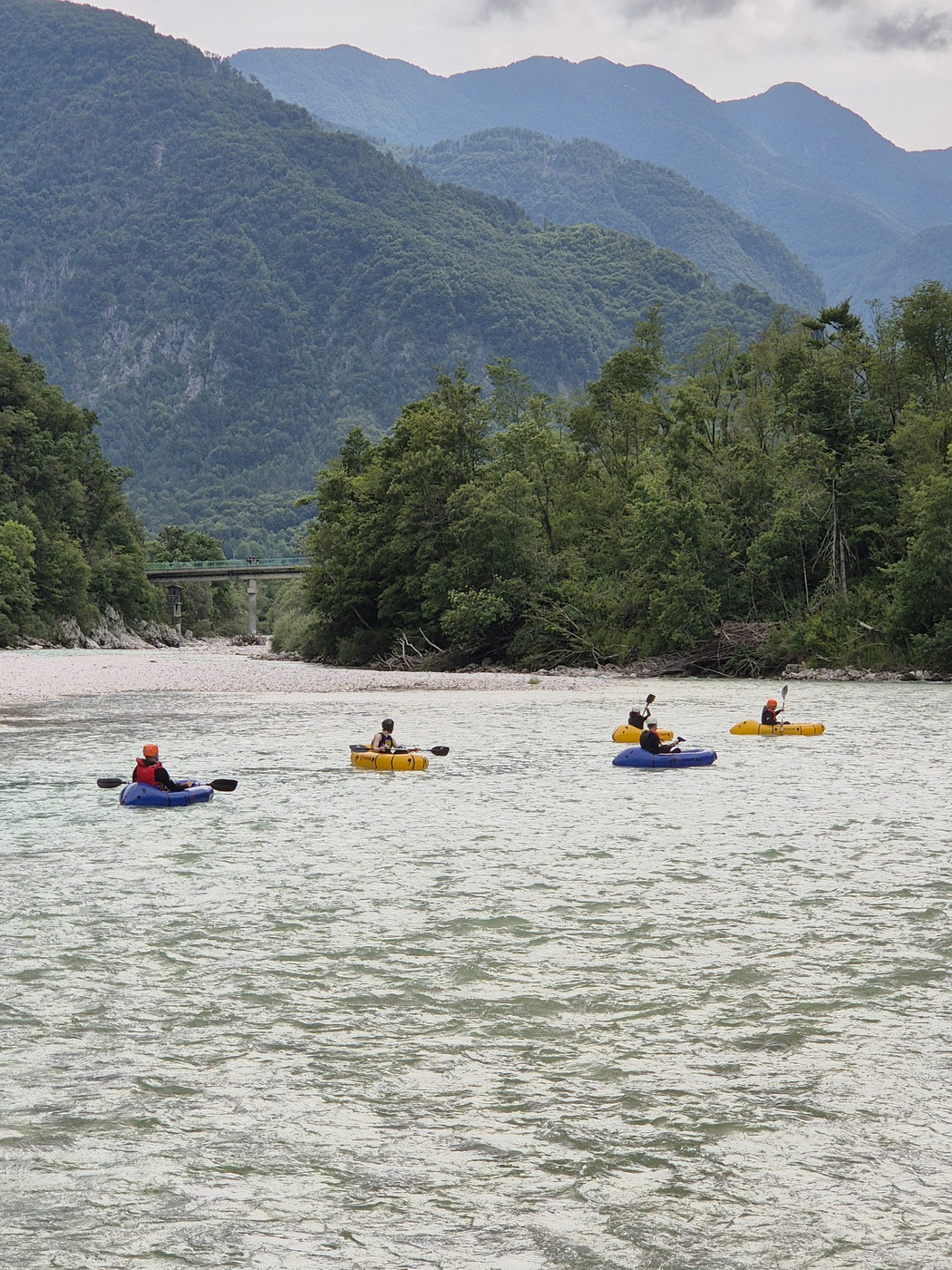 Packrafing Bovec easy packrafting on soca ricer 06.jpg