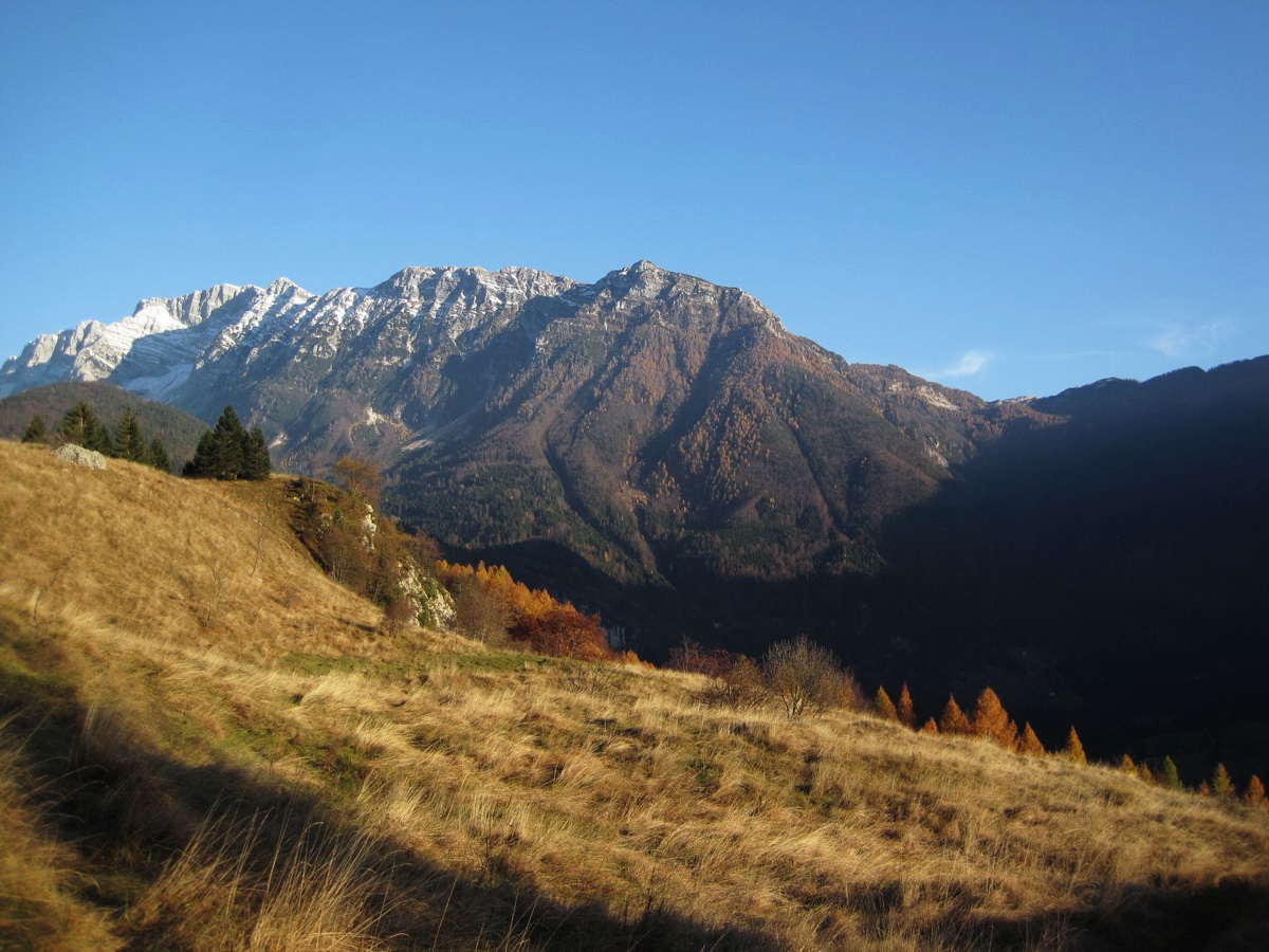 hiking tour bovec abandoned places 03